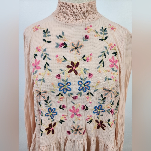 Zara Trafaluc Collection Blush Embroider. Floral Blouse Shirt, Size Medium - Picture 3 of 10